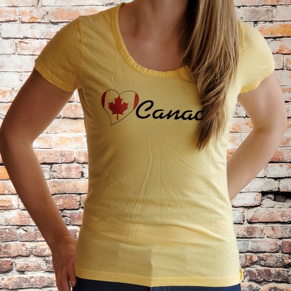 ♡ Canada tee - Picture 1 of 1